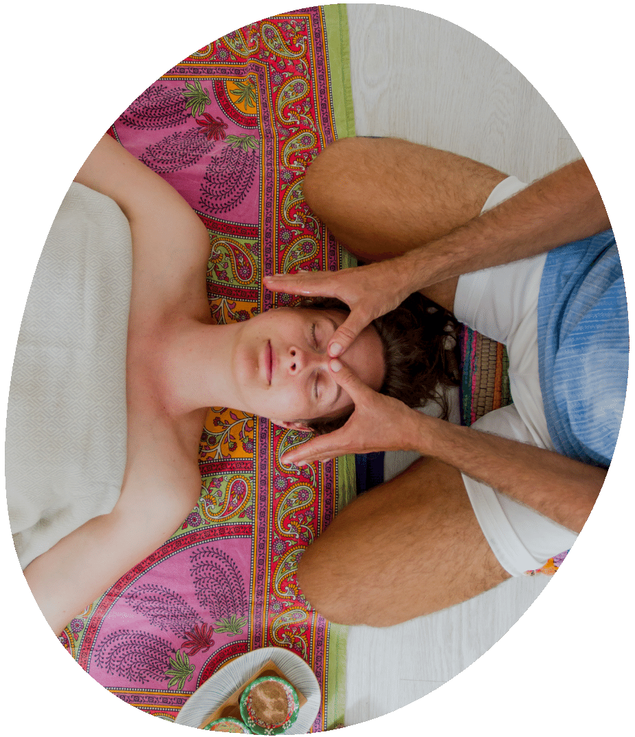 Ayurvedische Yoga Massage Therapie (nach Kusum Modak)